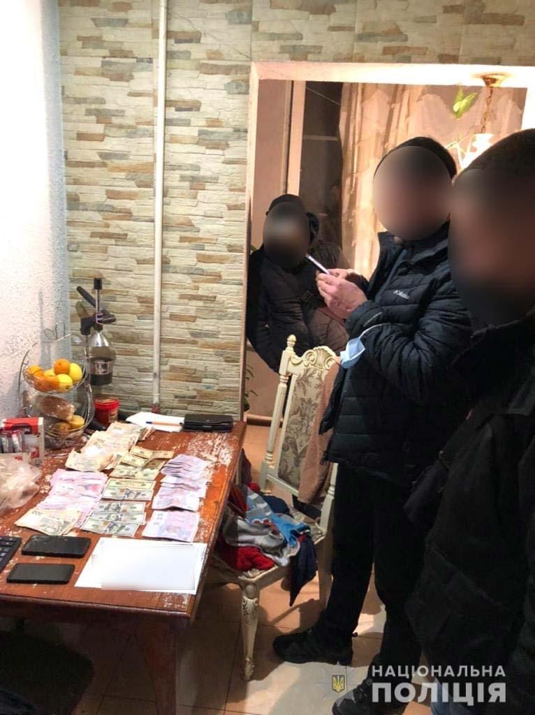 На Рівненщині виявили понад 20 тисяч пачок безакцизних цигарок